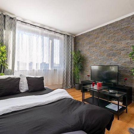 Appartamento Spacious And Bright Flat Between Airport & Center Budapest Esterno foto