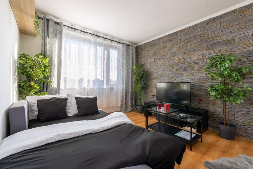 Appartamento Spacious And Bright Flat Between Airport & Center Budapest Esterno foto