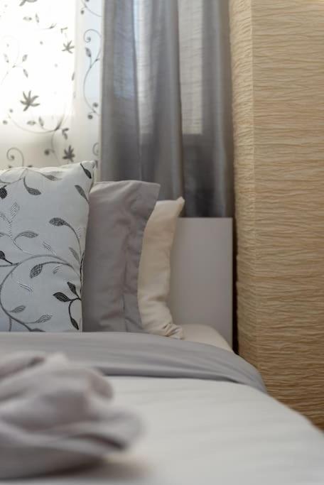 Appartamento Spacious And Bright Flat Between Airport & Center Budapest Esterno foto